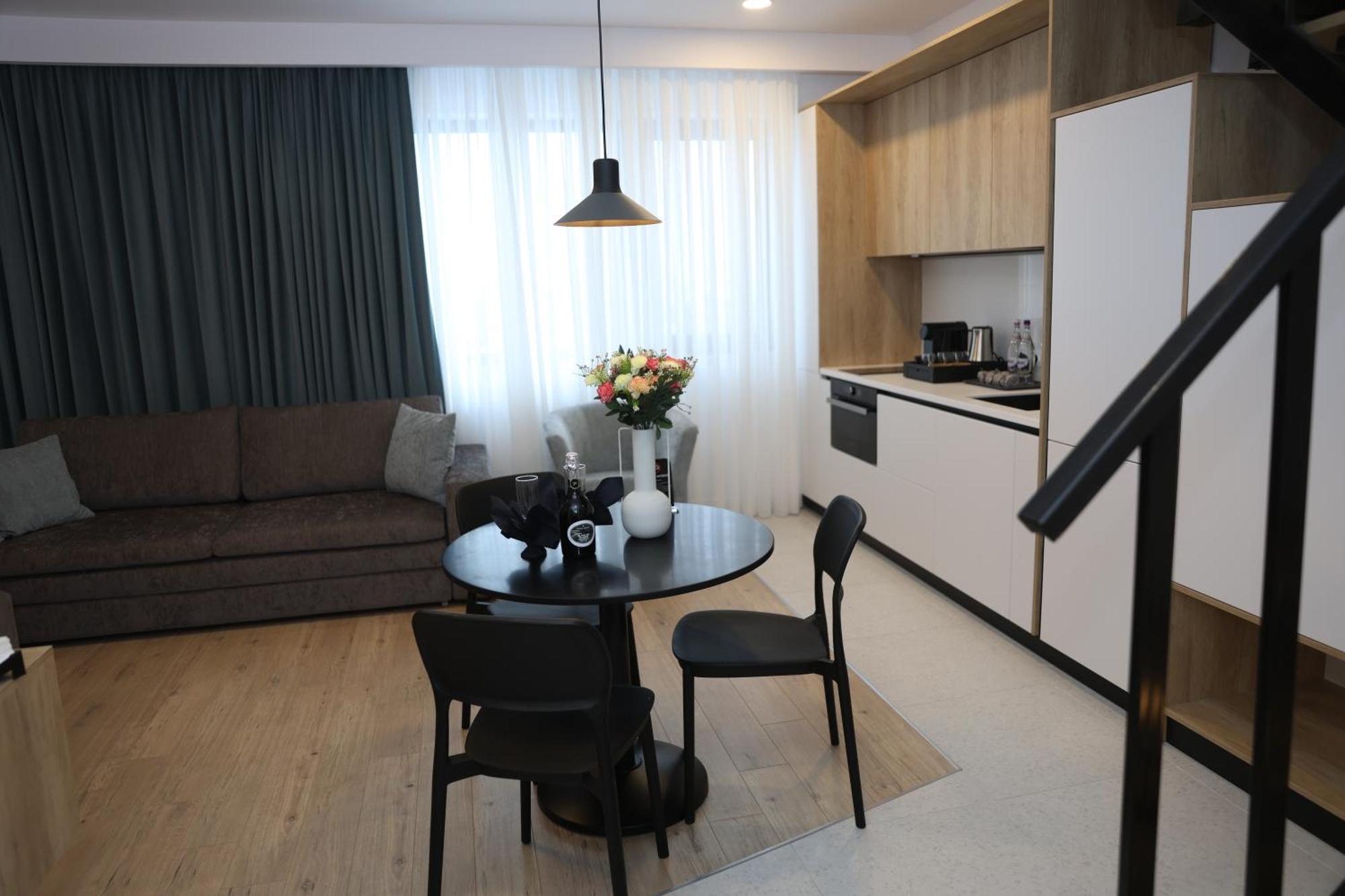 Montan-Aparthotel Predeal Esterno foto
