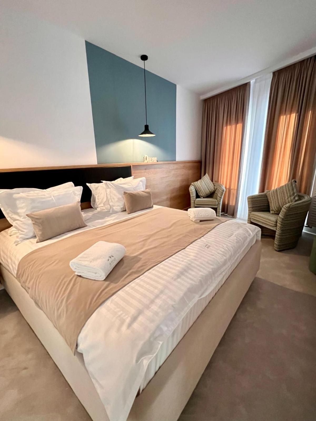 Montan-Aparthotel Predeal Esterno foto