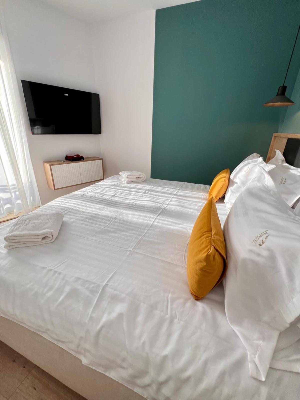 Montan-Aparthotel Predeal Esterno foto